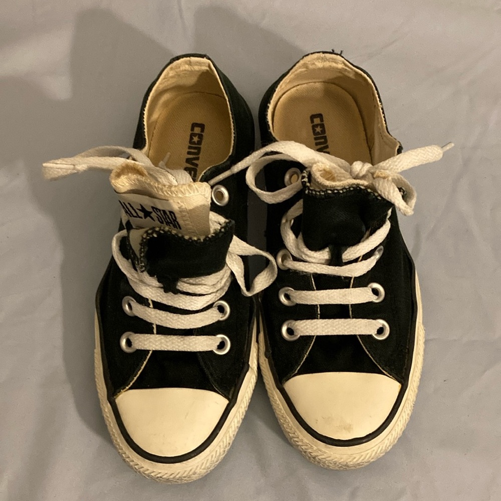 Women’s black converse